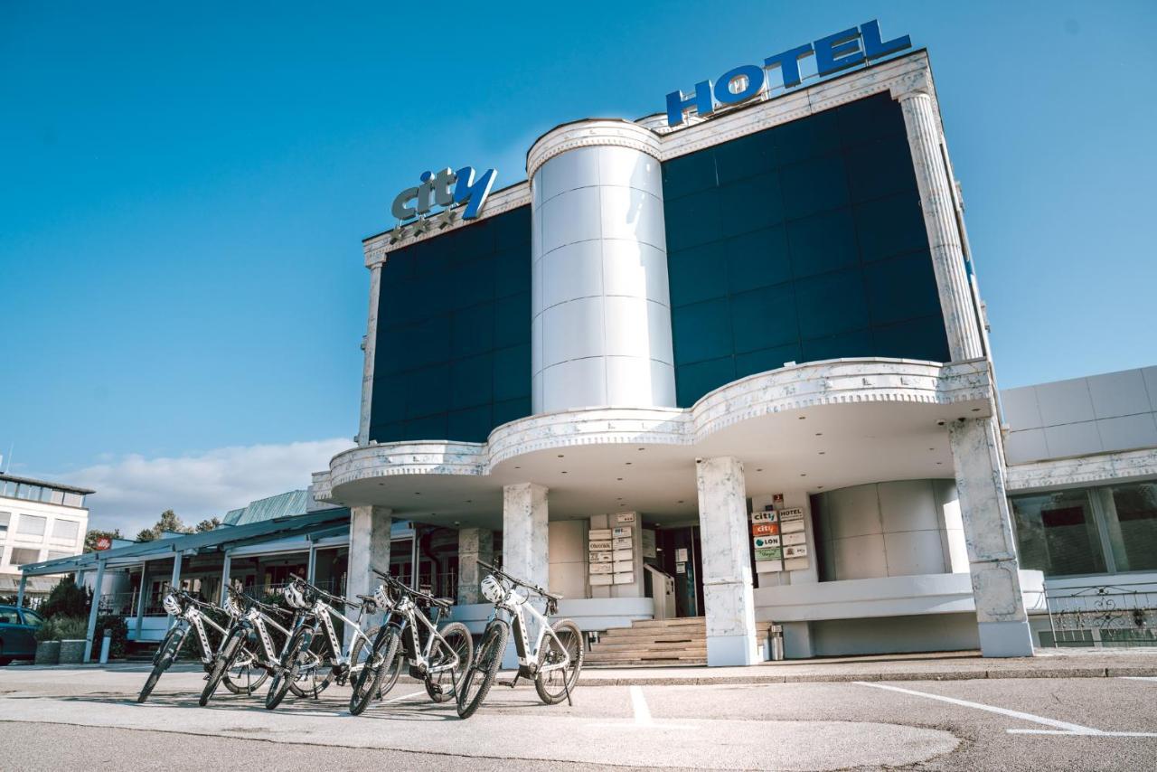 City Hotel Krško Екстериор снимка